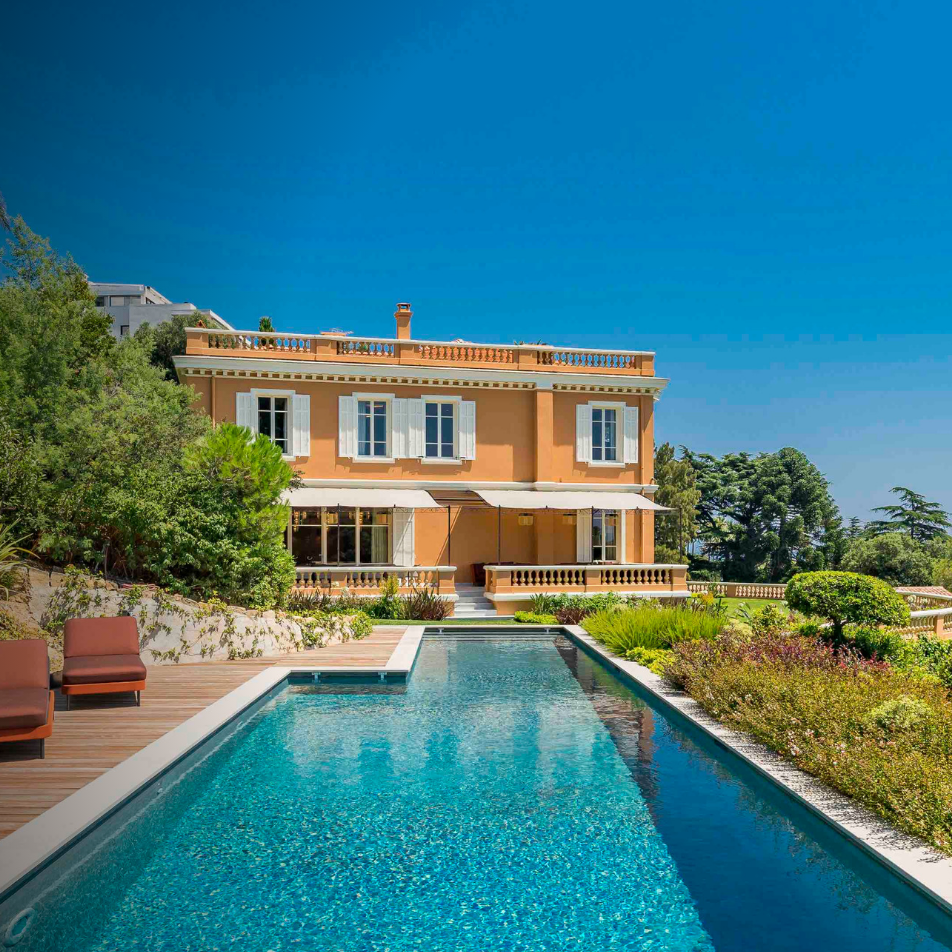 5 star hotels and luxury villas